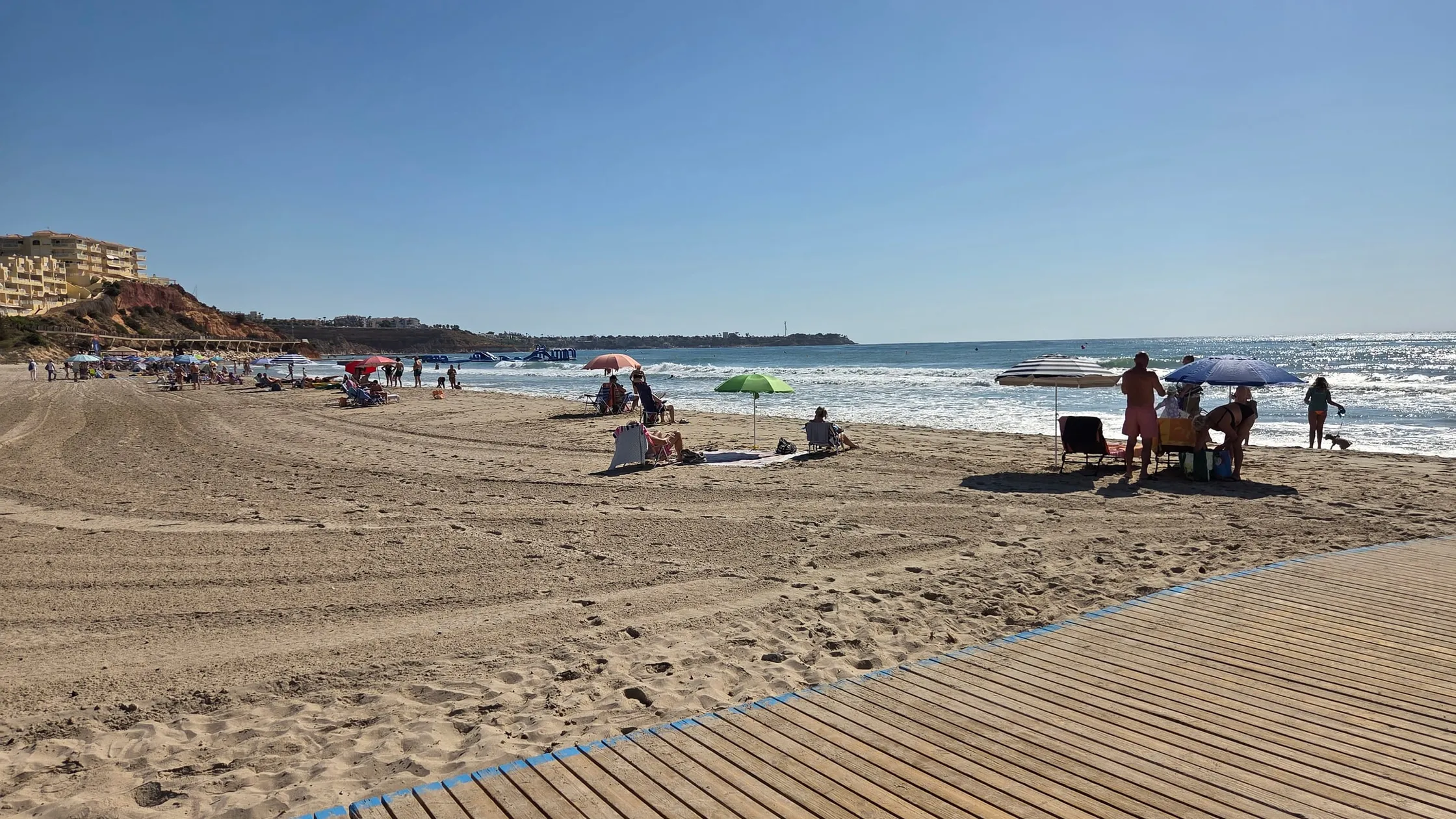 Playa La Glea, a wide sandy beach near Campoamor marina